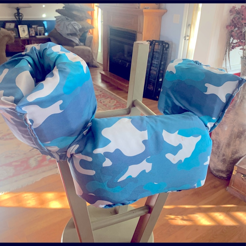 STEARN’S blue camo puddle jumper swimming life jacket
